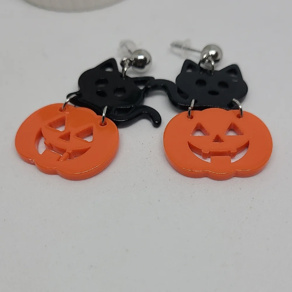 Halloween Black Cat and Orange Pumpkin Stud Earrings NWOT Ladies‎ Fall Outdoor